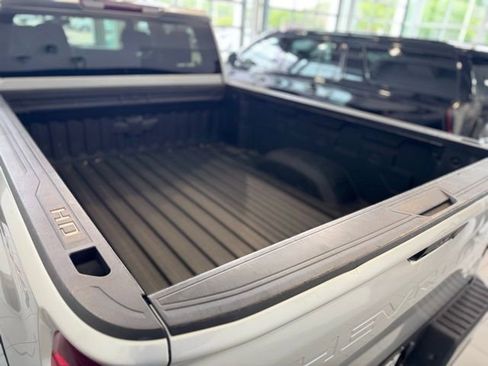 Used 2020 Chevrolet Silverado 2500 Custom w/ Custom Value Package AWD/4WD image 38