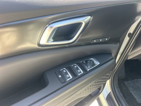New 2026 Kia Carnival SX FWD image 17