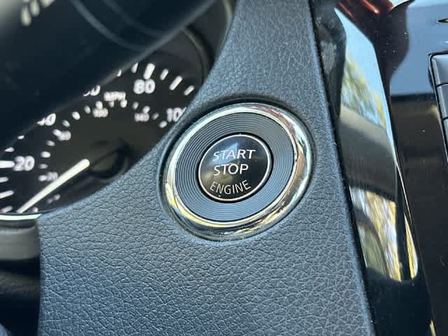 Used 2019 Nissan Rogue SL AWD/4WD image 10