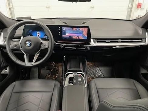 Certified 2025 BMW X2 xDrive28i w/ Technology Package image 10