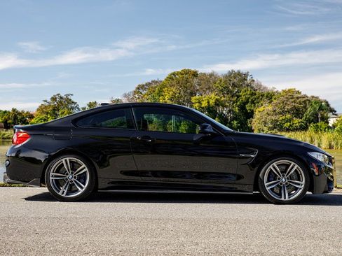 Used 2015 BMW M4 Coupe image 2