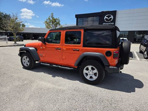 Used 2018 Jeep Wrangler Unlimited Sport S AWD/4WD image 11