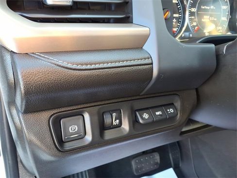 Used 2022 GMC Acadia Denali w/ Denali Technology Package image 17