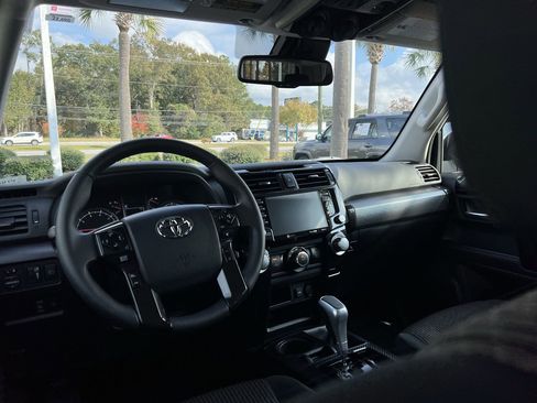 Used 2024 Toyota 4Runner TRD Off-Road image 28