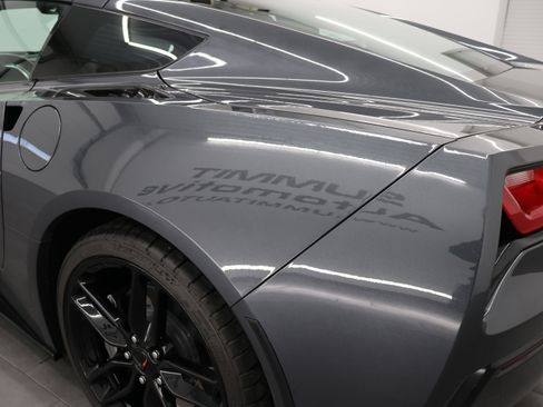 Used 2018 Chevrolet Corvette Stingray Coupe w/ Carbon Flash Badge Package RWD image 26