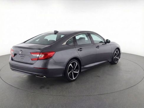 Used 2018 Honda Accord Sport image 3