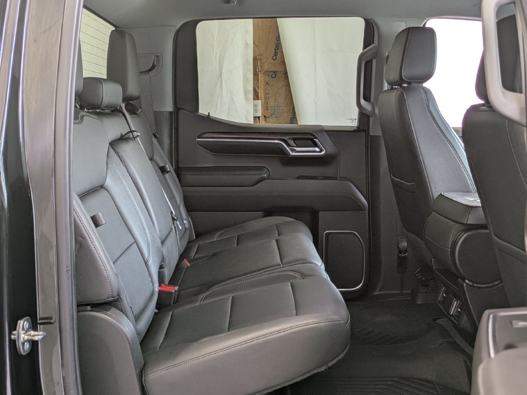 Used 2022 GMC Sierra 1500 SLT w/ X31 Off-Road Package AWD/4WD image 24