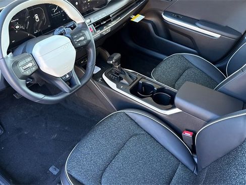 New 2025 Kia K4 GT-Line image 11