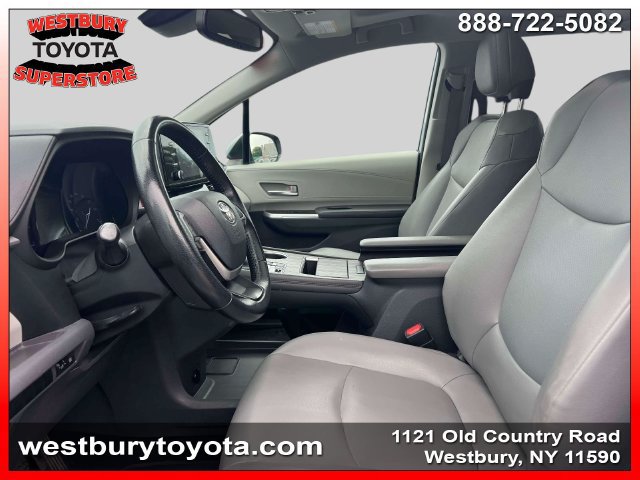 Used 2021 Toyota Sienna XLE FWD image 19