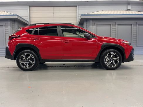 Used 2024 Subaru Crosstrek 2.0i Premium image 8