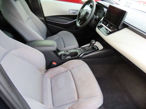 Used 2024 Toyota Corolla SE image 9