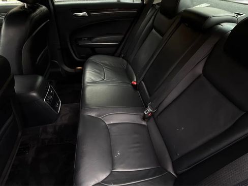 Used 2015 Chrysler 300 Limited RWD image 16