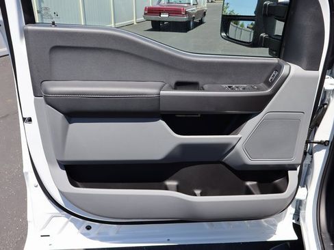 New 2025 Ford F350 XLT image 19