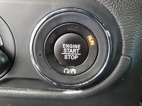 Used 2023 Maserati Levante GT image 30