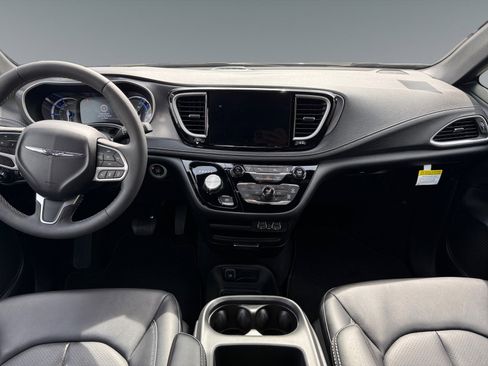 New 2025 Chrysler Pacifica Select FWD image 10