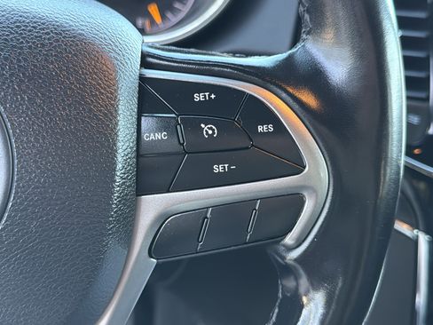 Used 2020 Jeep Grand Cherokee Limited image 27