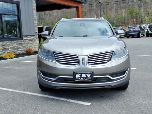 Used 2016 Lincoln MKX Reserve w/ Luxury Package AWD/4WD image 2