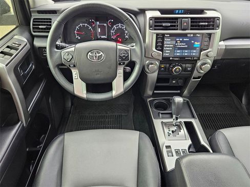 Used 2022 Toyota 4Runner SR5 Premium image 13