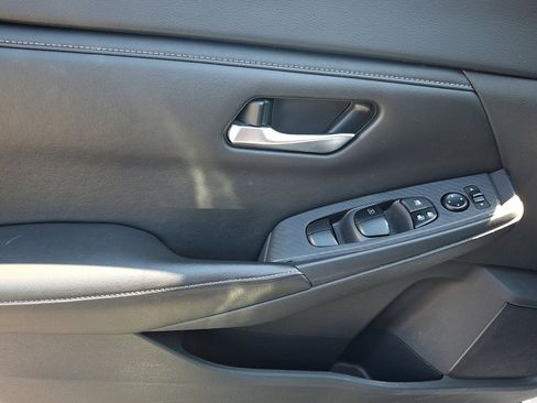 Certified 2023 Nissan Sentra SV FWD image 12