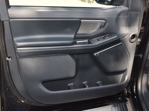 Certified 2025 Ford Expedition Max Platinum AWD/4WD image 38