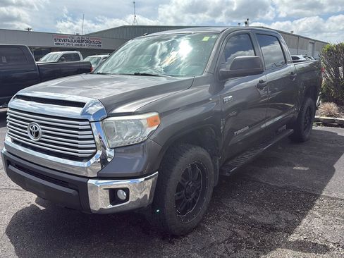 Used 2014 Toyota Tundra SR5 w/ SR5 Upgrade Package AWD/4WD image 3