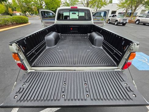 Used 2002 Toyota Tacoma 4x4 Xtracab w/ SR5 Pkg w/ Chrome Pkg image 20
