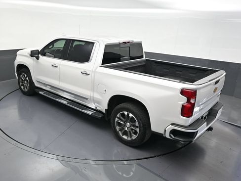 Used 2024 Chevrolet Silverado 1500 High Country AWD/4WD image 18