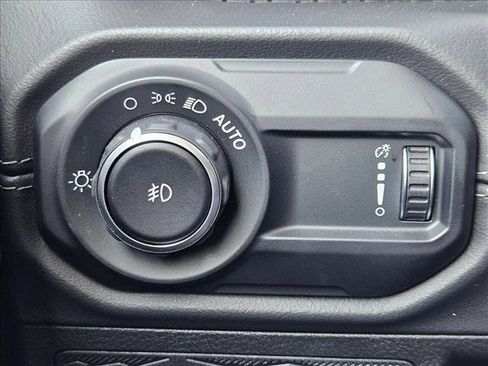 Used 2025 Jeep Wrangler Unlimited Rubicon 392 AWD/4WD image 15