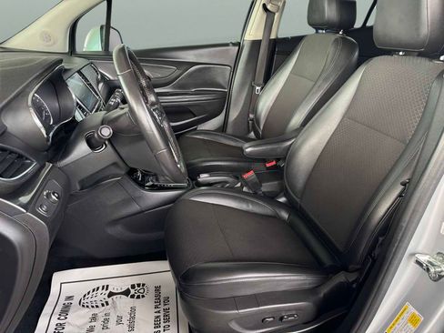 Used 2018 Buick Encore Preferred FWD image 5