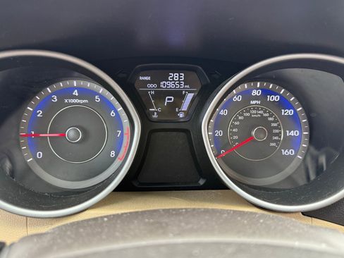 Used 2013 Hyundai Elantra GLS w/ Preferred Pkg image 14