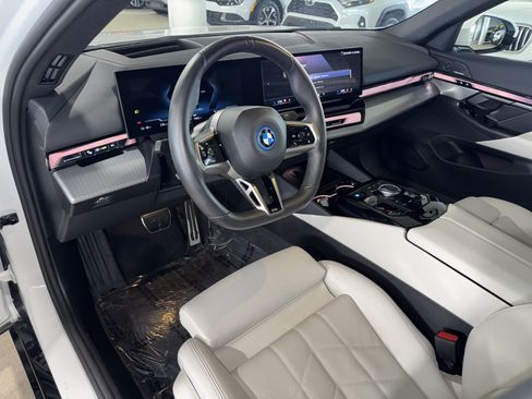 Used 2026 BMW i5 eDrive40 RWD image 19