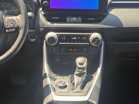 Certified 2023 Toyota RAV4 XSE w/ XSE Grade Weather Package AWD/4WD image 19
