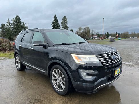 Used 2017 Ford Explorer Limited w/ Equipment Group 301A image 14