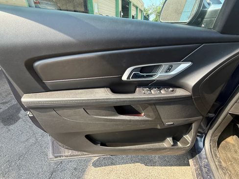 Used 2017 GMC Terrain SLT AWD/4WD image 25