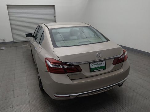 Used 2016 Honda Accord LX image 6