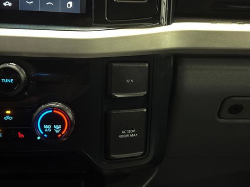 Used 2023 Ford F250 XLT w/ XLT Premium Package AWD/4WD image 27