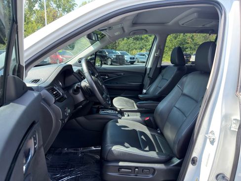 Used 2022 Honda Pilot Touring image 10