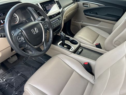 Used 2017 Honda Pilot EX-L image 4