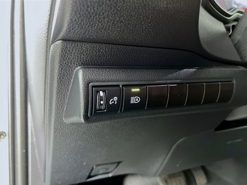 Certified 2024 Toyota Corolla SE FWD image 10