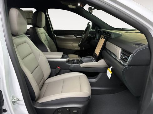 New 2026 GMC Terrain Elevation w/ Elevation Premium Package image 15