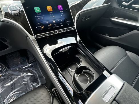 Certified 2026 Mercedes-Benz GLC 300 image 32
