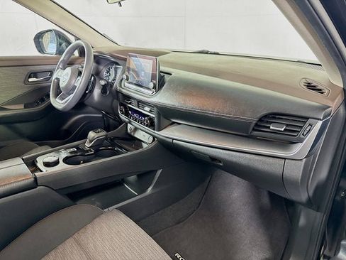 Certified 2023 Nissan Rogue SV image 23