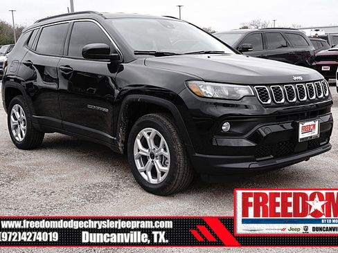 New 2026 Jeep Compass Latitude image 7