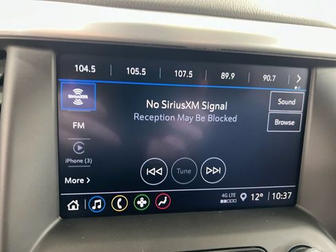 Used 2023 GMC Acadia SLE FWD image 13