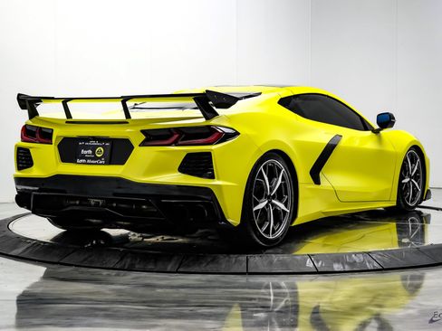 Used 2021 Chevrolet Corvette Stingray Premium Cpe w/ Z51 Performance Package RWD image 20