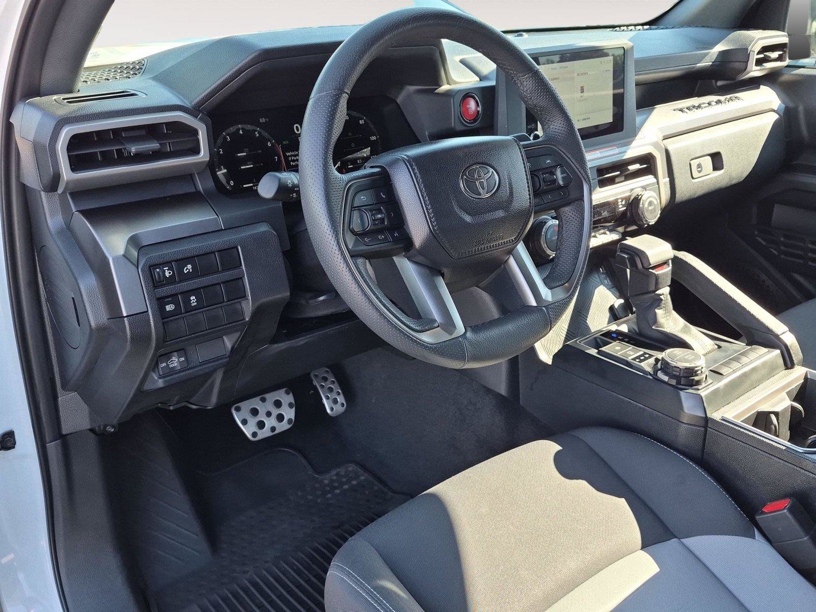 Used 2025 Toyota Tacoma TRD Sport AWD/4WD image 32