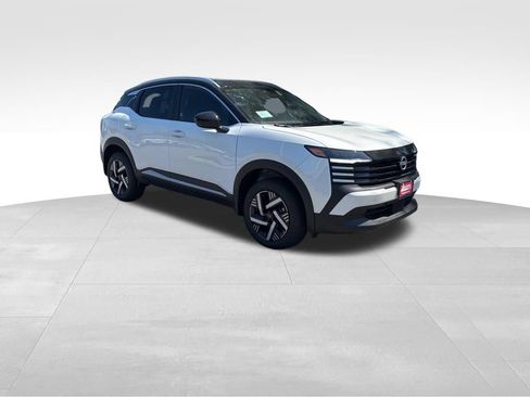 New 2026 Nissan Kicks SV w/ SV Premium Package FWD image 7