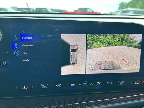 New 2026 Chevrolet Traverse Z71 w/ Driver Confidence Package AWD/4WD image 32