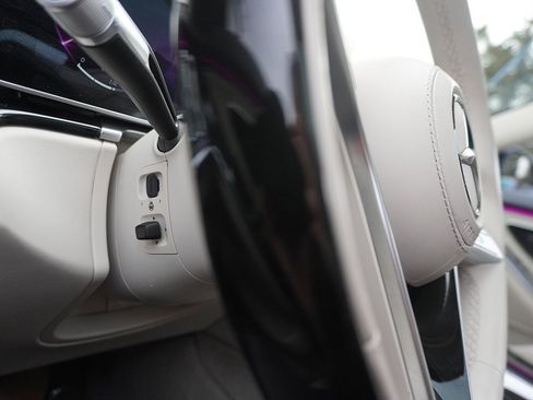 Used 2023 Mercedes-Benz S 580 4MATIC Sedan w/ 3D Technology Package image 58