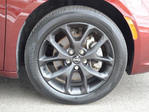 Used 2022 Chrysler Pacifica Touring-L w/ S Appearance Package image 12